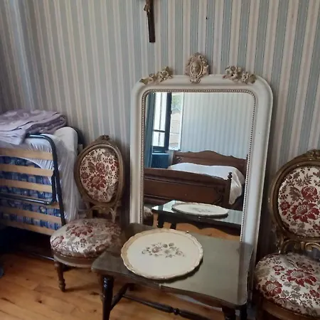 Chez Virginie - Du Bourg Privatunterkunft *