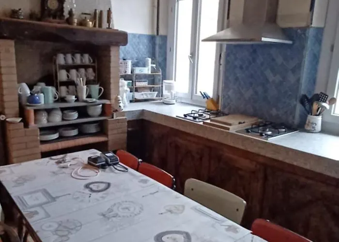 Rum i privatbostad Chez Virginie - Du Bourg Lourdes