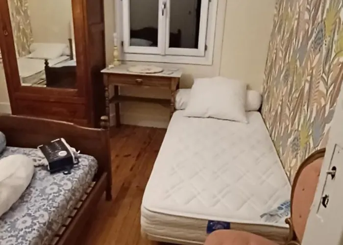 Rum i privatbostad Chez Virginie - Du Bourg *