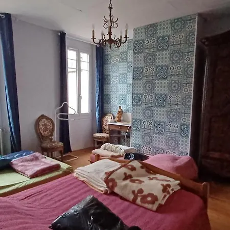 Chez Virginie - Du Bourg لورد