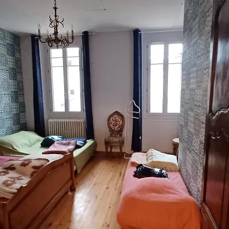 منزل للإقامة Chez Virginie - Du Bourg