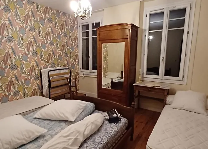 Chez Virginie - Du Bourg Habitación en casa particular Lourdes